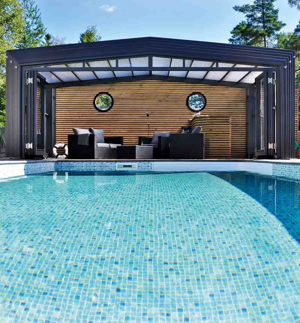 Swimmingpool är för många en lyx att ha på sin egen tomt